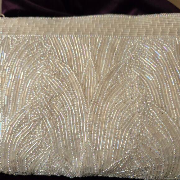 Vintage‎ La Regal White Iridescent Glass Beaded Evening Clutch Zip Top Closure - Picture 10 of 10
